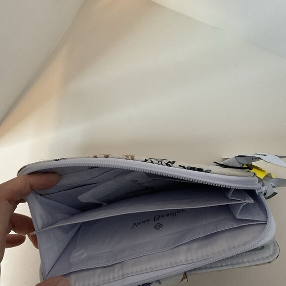 NWT Vera Bradley RFID Turn Lock Wallet RP $75 Merry Mischief Snow Day Deer - Picture 4 of 7